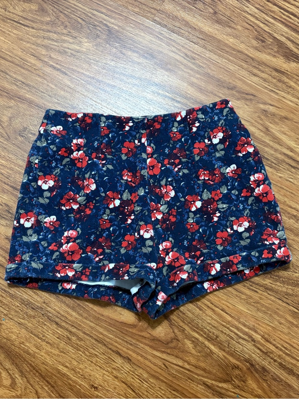 Hollister Navy Floral High-Waist Shorts with Red Flowers - Stretchy - Size Small